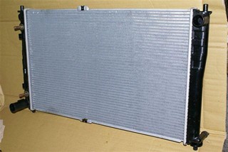 RADIADOR KIA CARNIVAL 99 (AUT) GSP