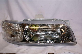 SEMIOPTICA DER DAEWOO NUBIRA