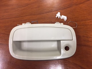 MANIJA PUERTA DEL IZQ KIA SPORTAGE (BLANCA)