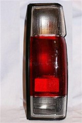FAROL TRA DER NISSAN D21 (POLICIA) DEPO