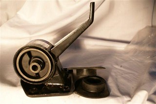 SOPORTE MOTOR DEL DER HYUNDAI ELANTRA 92