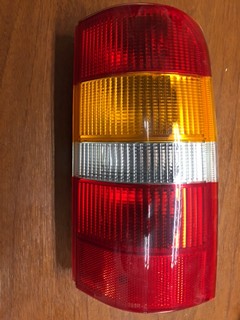 FAROL TRA DER FORD COURIER 96 DEPO