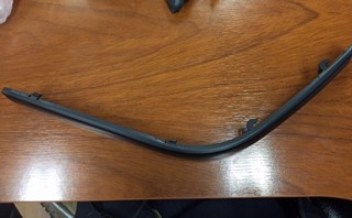 MOLDURA PARAG DEL DER BMW E36 95