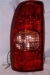 FAROL TRA IZQ MAZDA B2900 04 DEPO