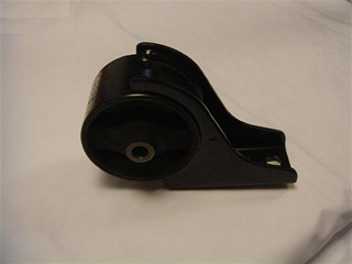 SOPORTE MOTOR TRA KIA CARNIVAL (1)