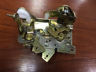 CERRADURA PUERTA DEL DER VW GOL II 95 (2 P)