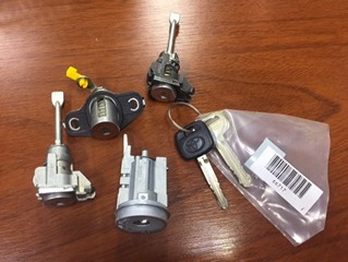 CILINDROS C/LLAVE TOYOTA COROLLA 03 (KIT) ORIGINAL