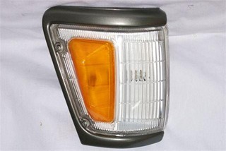 FAROL DEL DER TOYOTA HILUX 92 (4WD) (GRIS) DEPO