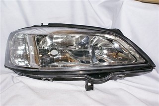 SEMIOPTICA DER GM ASTRA 99