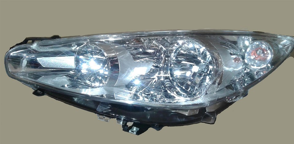 SEMIOPTICA DER PEUGEOT 308 11 DEPO