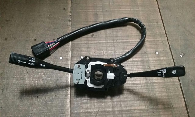 LLAVE LUCES MITSUBISHI L200 90