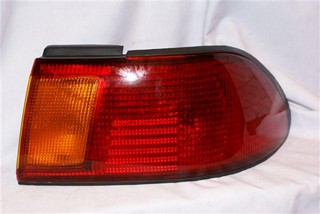 FAROL TRA DER NISSAN SENTRA B14 94 (JAPON) DEPO