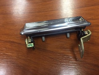 MANIJA PUERTA DEL DER MITSUBISHI LANCER 81