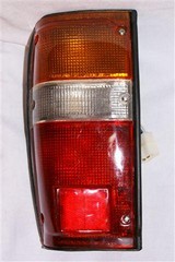 FAROL TRA IZQ TOYOTA HILUX 88 DEPO