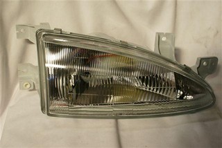 SEMIOPTICA DER HYUNDAI ACCENT 94 (3 P)