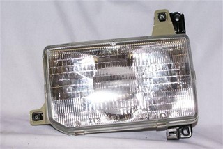 SEMIOPTICA IZQ NISSAN PATHFINDER 88 (USA)