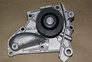 BOMBA AGUA TOYOTA CORONA 92 NAFTA BREME