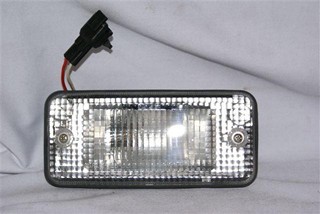 FAROL M/ATRAS IZQ TOYOTA 4 RUNNER 92