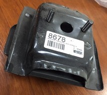 SOPORTE PARAG DEL DER TOYOTA COROLLA 93