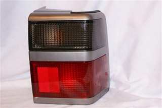 FAROL TRA DER KIA BESTA