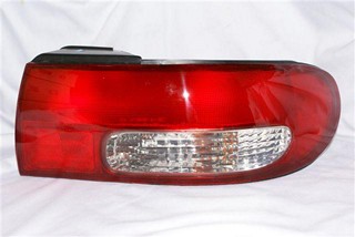 FAROL TRA DER KIA SEPHIA 96