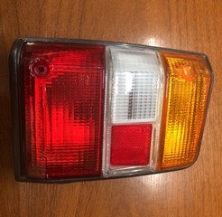 FAROL TRA IZQ DAIHATSU CUORE 89-90