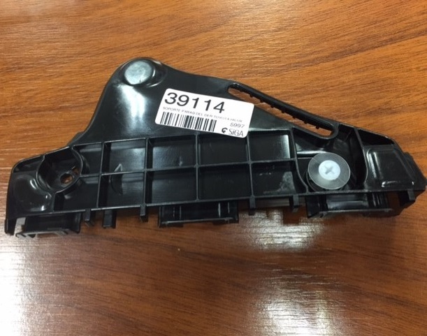 SOPORTE PARAG DEL DER TOYOTA HILUX 16 2WD