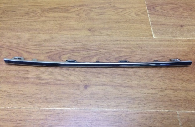 MOLDURA CARETA VW AMAROK 10 (SUP-DER CROMADA)