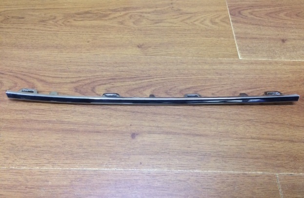 MANGON RADIADOR SUP SUZUKI SWIFT 11