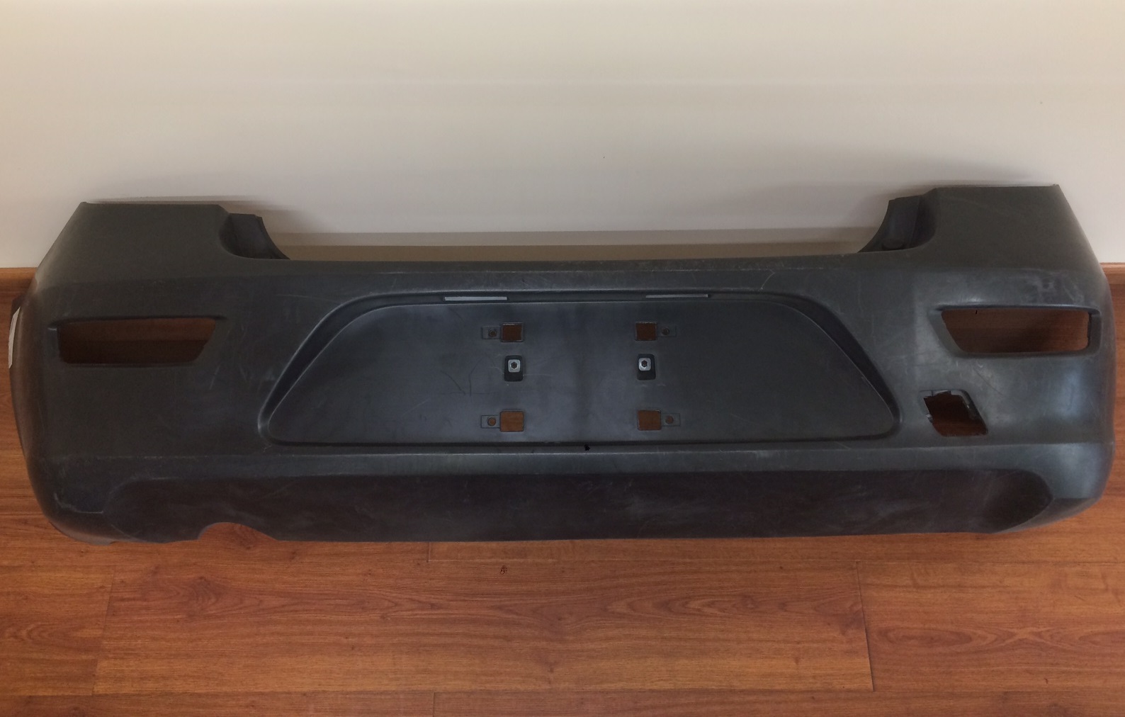 PARAGOLPE TRA GM CRUZE 13 (HATCH) NEGRO