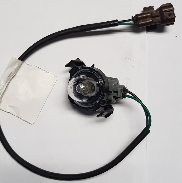 FAROL MATRICULA TOYOTA HILUX VIGO 2004-2015
