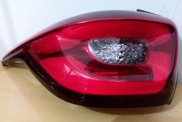 FAROL TRA IZQ FIAT TORO 2019