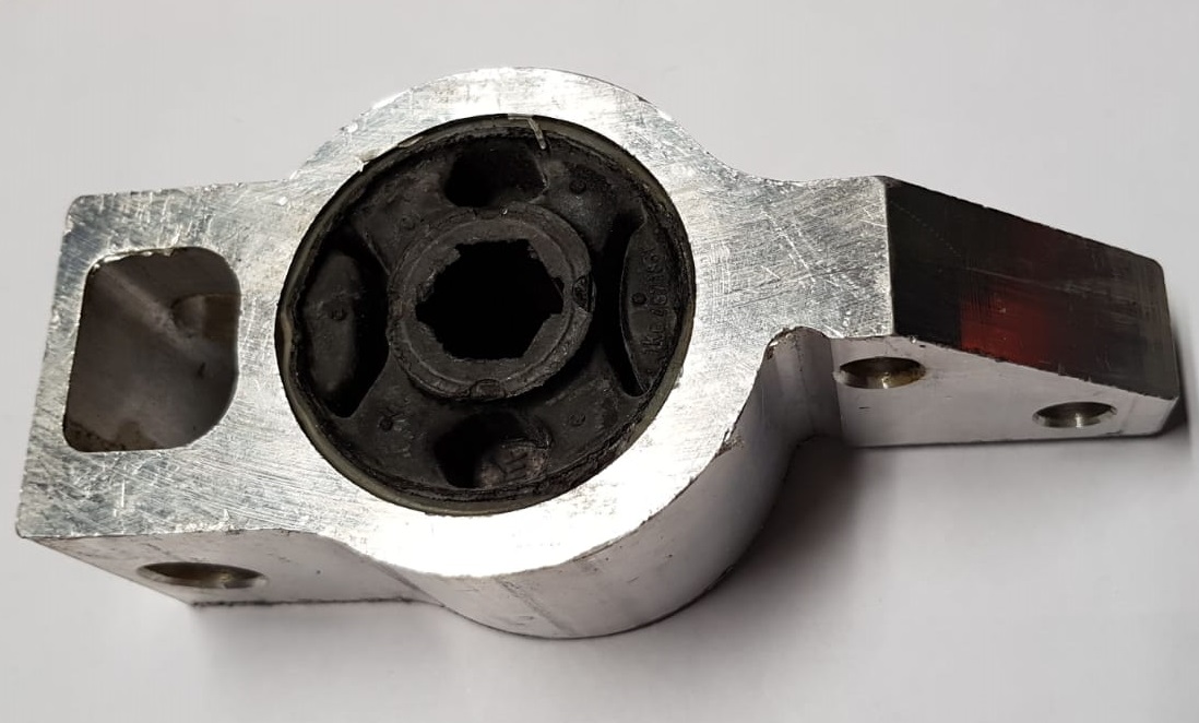 BUJE BASTIDOR INF DER AUDI A3-VW VENTO 07 AYD
