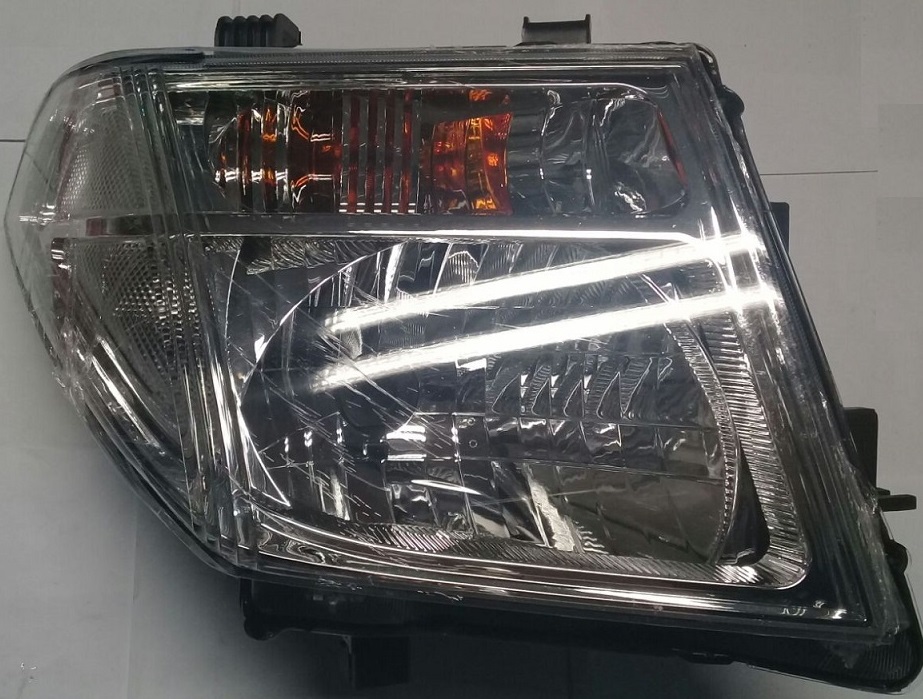 SEMIOPTICA DER NISSAN NAVARA 07 DEPO