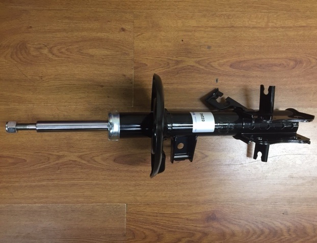 AMORTIGUADOR DEL DER NISSAN B16 08 BREME