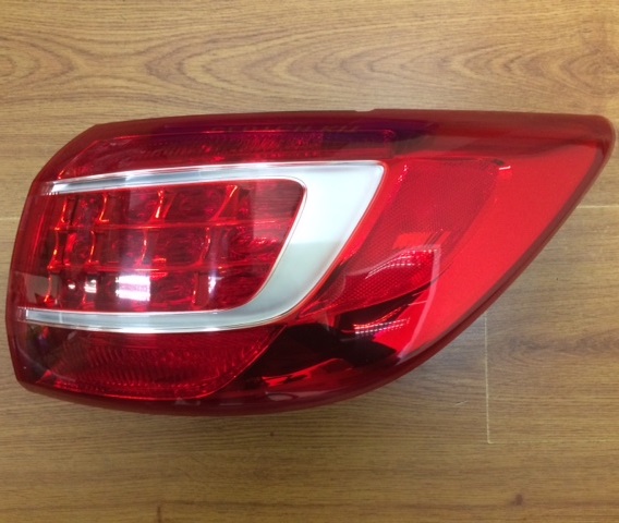 FAROL TRA DER KIA SPORTAGE 11