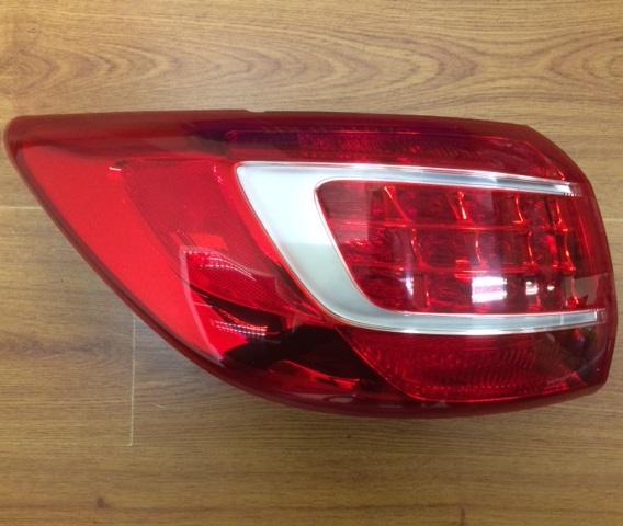 FAROL TRA IZQ KIA SPORTAGE 11