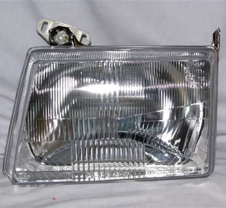 SEMIOPTICA IZQ FORD ESCORT 81-86