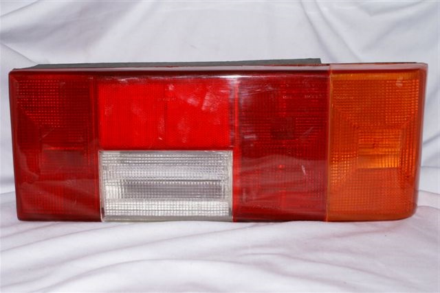 FAROL TRA DER LADA SAMARA 88