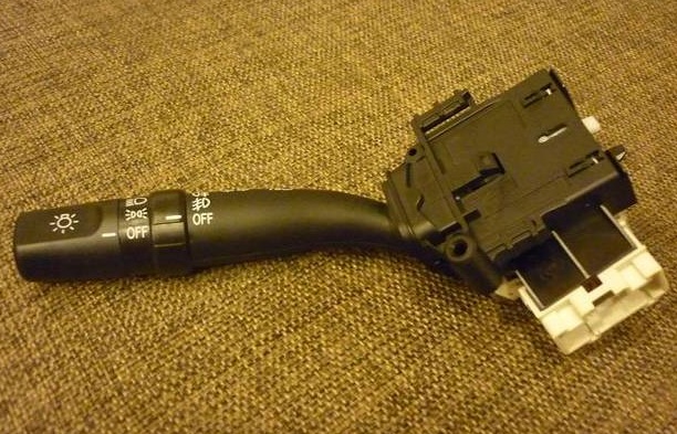 LLAVE LUCES GEELY LC PANDA