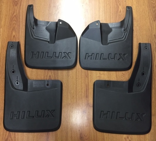 BARREROS TOYOTA HILUX REVO 2016-2020 (KIT 4)