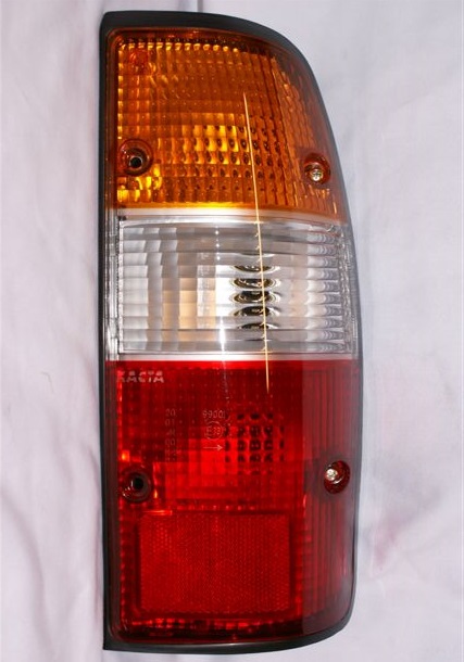 FAROL TRA DER MAZDA B2900 00 DEPO