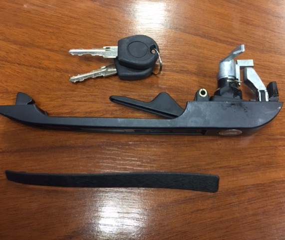 MANIJA PUERTA DER VW GOL I 87-94 (M/NEGRA) (B)