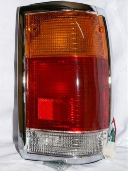 FAROL TRA DER MAZDA B2200-2500 92 (CRO) DEPO