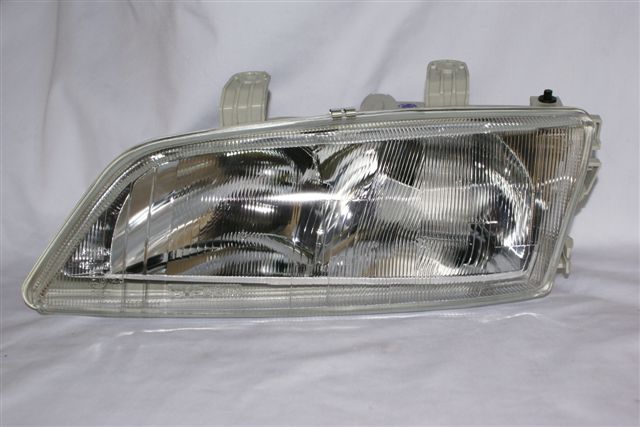 SEMIOPTICA IZQ NISSAN PRIMERA