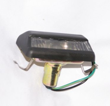 FAROL MATRICULA NISSAN B12 (PARAGOLPE)