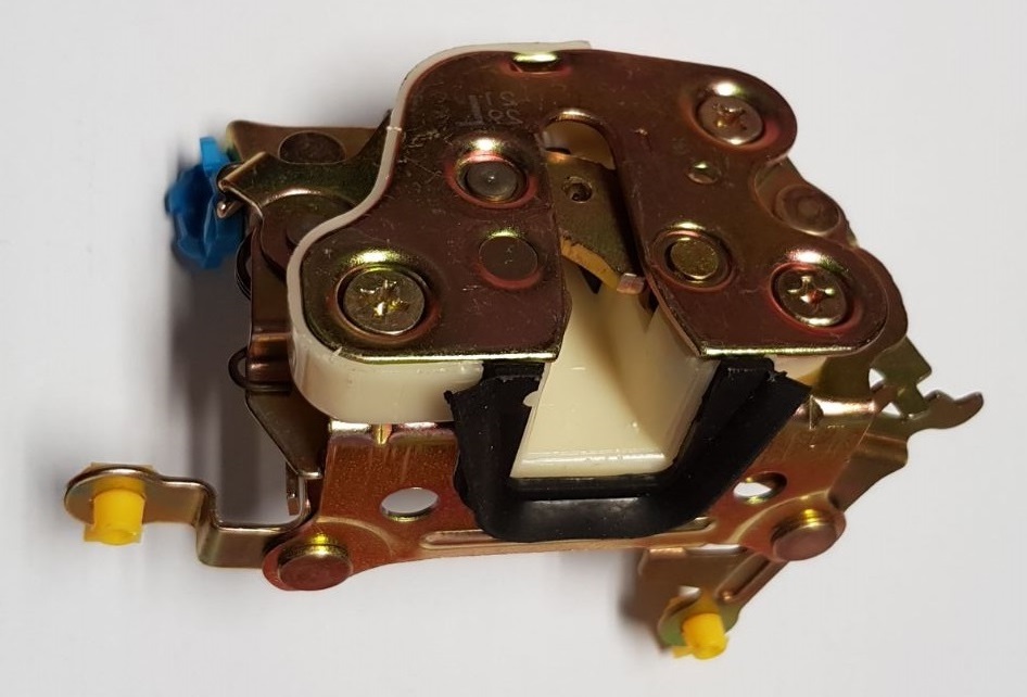CERRADURA PUERTA DEL DER NISSAN D21 91