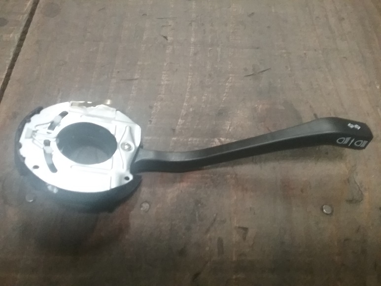 LLAVE LUCES VW GOL I 88-94 (SEÑAL) (B)