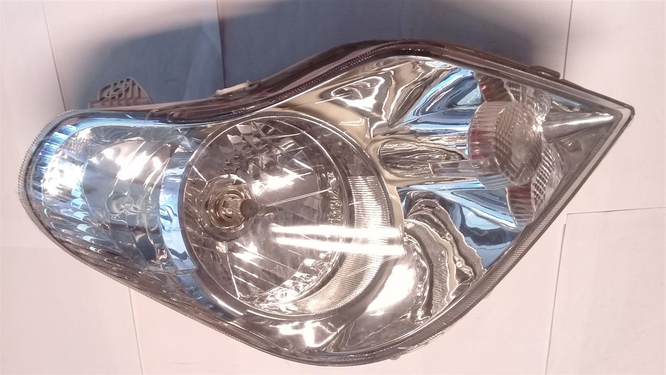 SEMIOPTICA DER FAW V70