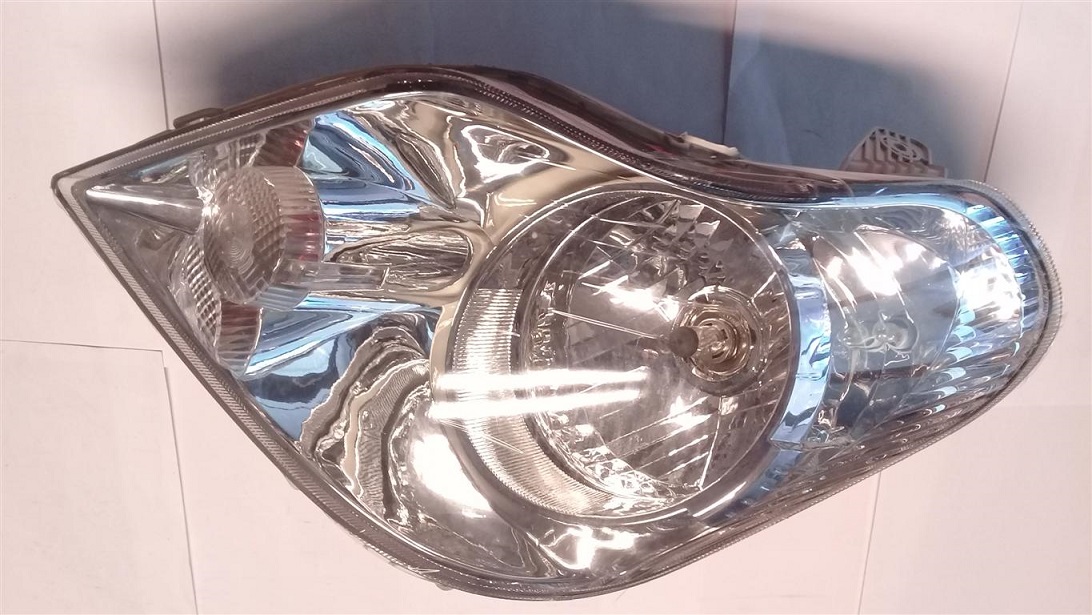 SEMIOPTICA IZQ FAW V70